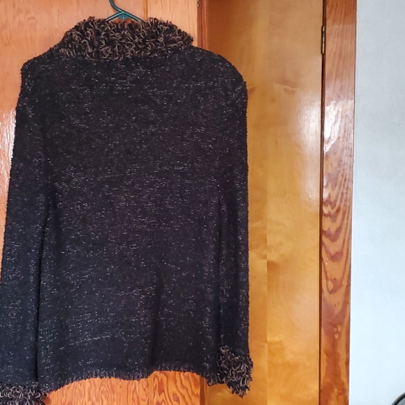 Sweater' Sideffects - Picture 2 of 3